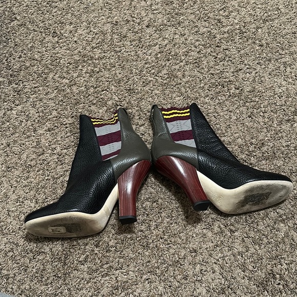 Fendi Multi Color Knit And Leather Marie Antoinette Boots Size 40 - Picture 5 of 8